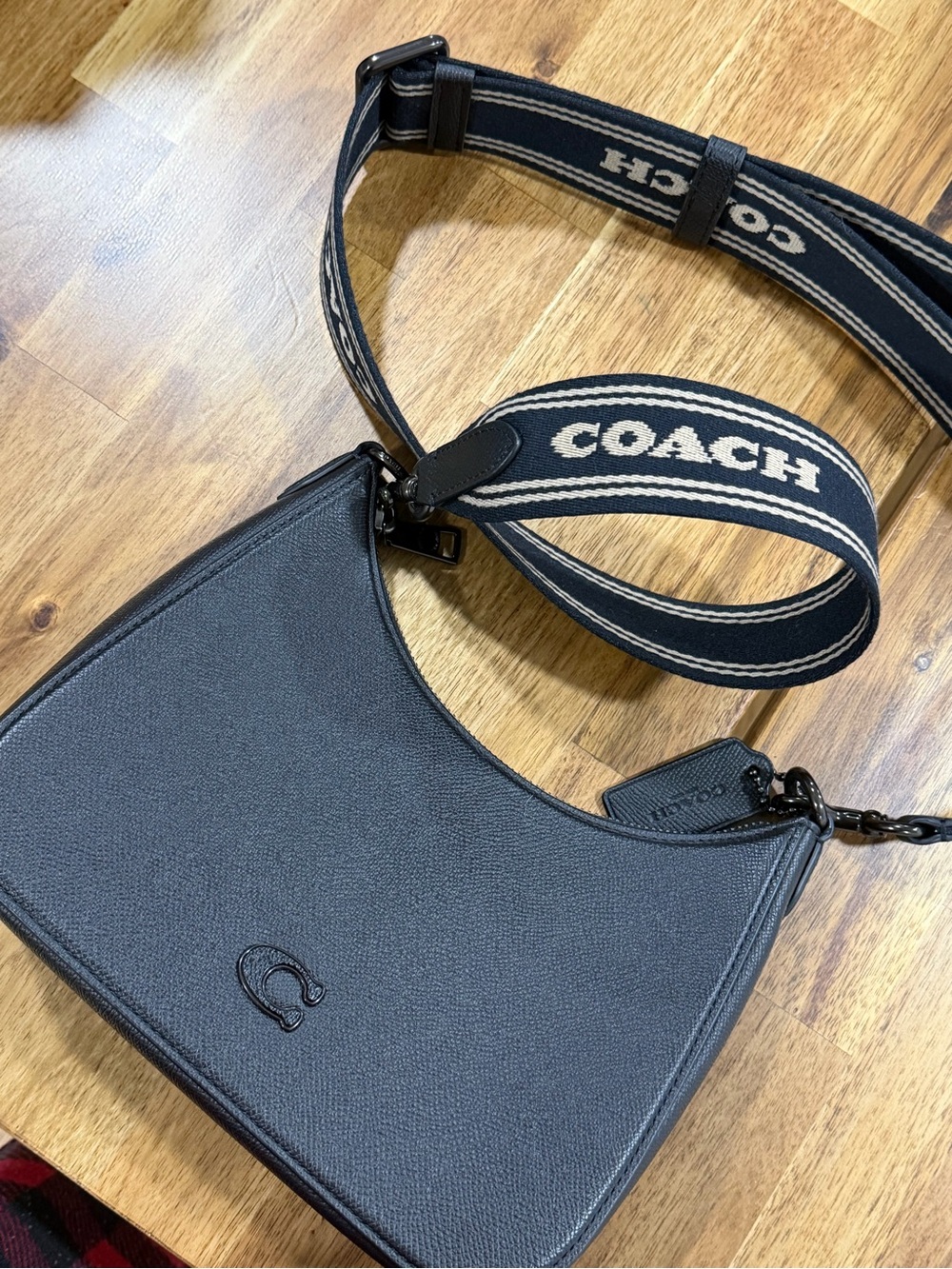Coach Cary Shoulder Bag / Crossbody – Black Pebbled Leather – Style CJ812